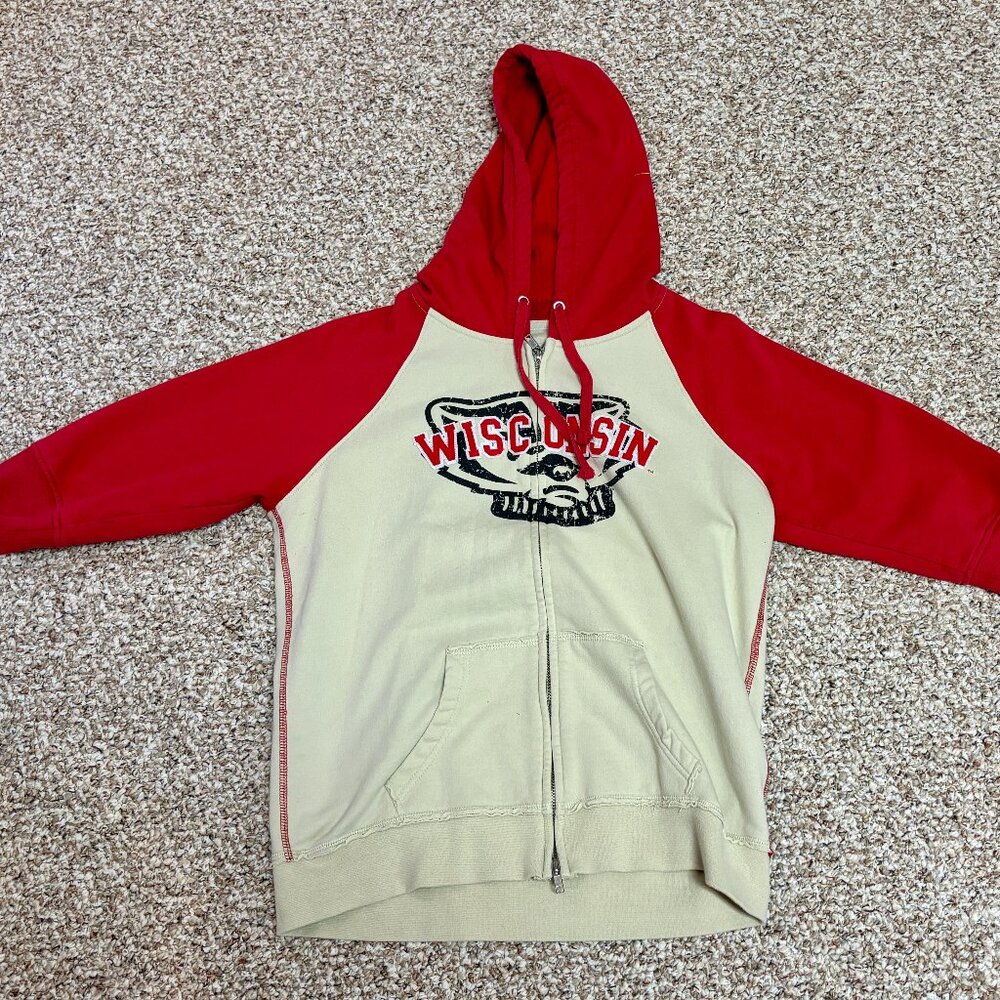 ~~WISCONSIN BADGERS BUCKY EMBROIDERED 3/4 SLEEVE UNIQUE S HOODIE  BEST WISCONSIN